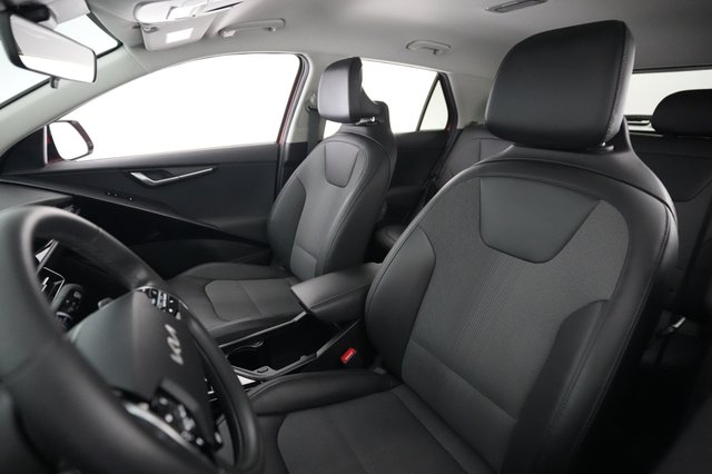 2023 Kia Niro EV — photo 3 of 28