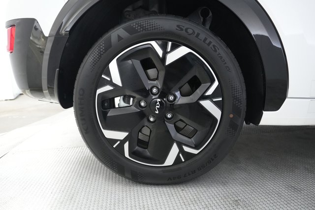 2023 Kia Niro EV — photo 17 of 29