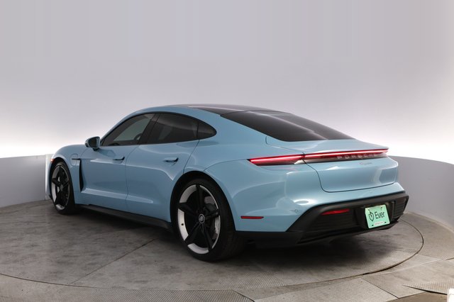 2023 Porsche Taycan — photo 13 of 22