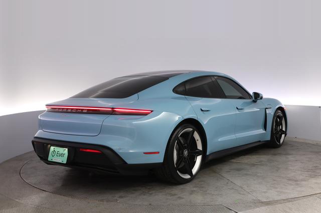 2023 Porsche Taycan