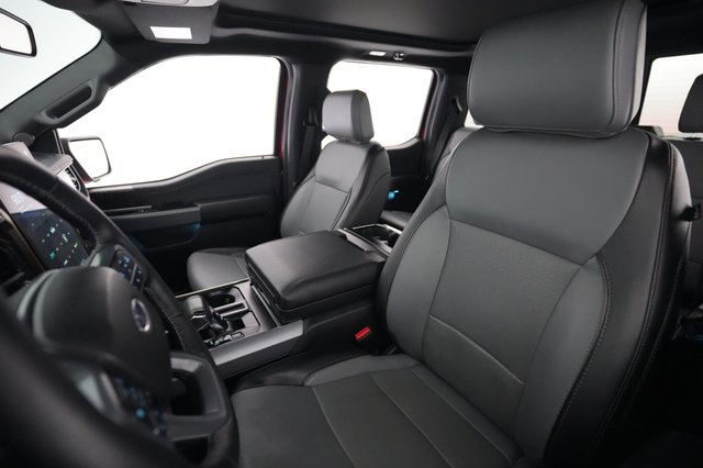 2023 Ford F-150 Lightning — photo 3 of 15