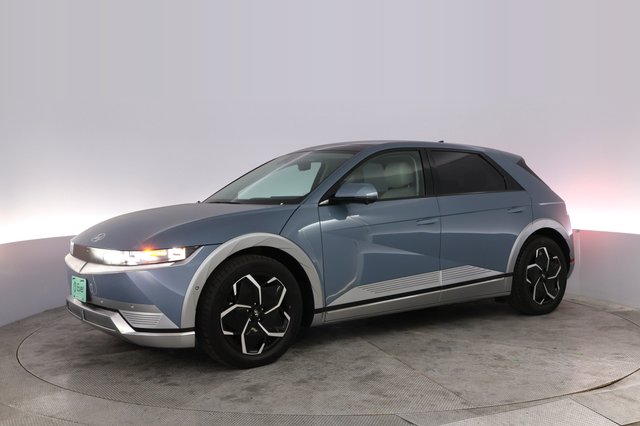 2024 Hyundai IONIQ 5 — photo 14 of 24
