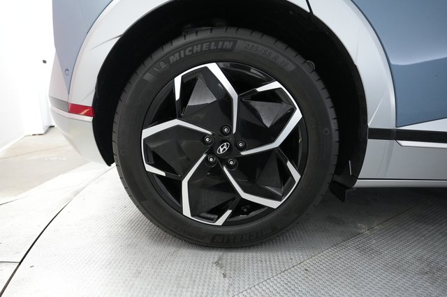 2024 Hyundai IONIQ 5 — photo 16 of 24