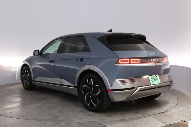 2024 Hyundai IONIQ 5 — photo 13 of 24