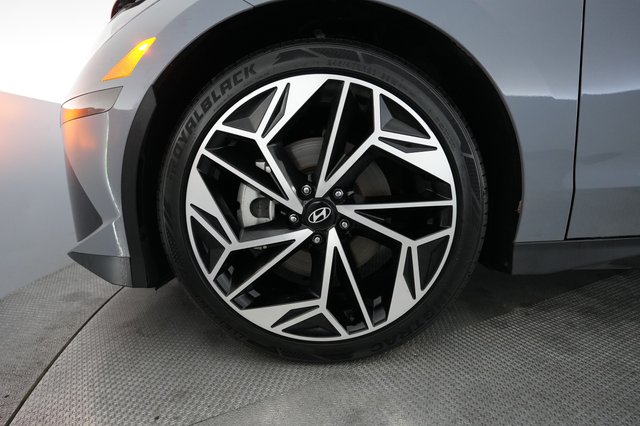 2024 Hyundai IONIQ 6 — photo 15 of 23