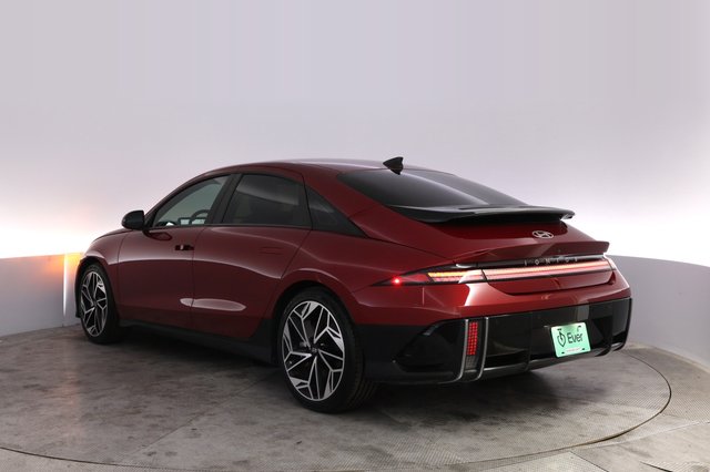 2024 Hyundai IONIQ 6 — photo 13 of 23