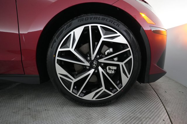 2024 Hyundai IONIQ 6 — photo 15 of 23