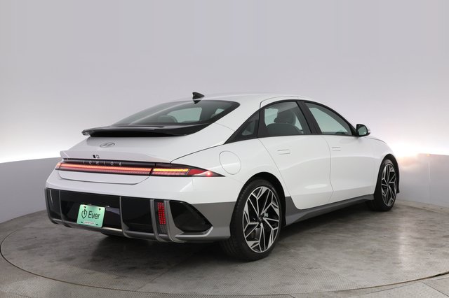 2024 Hyundai IONIQ 6 — photo 2 of 27