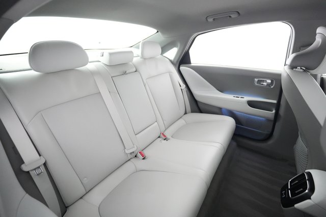 2024 Hyundai IONIQ 6 — photo 4 of 27