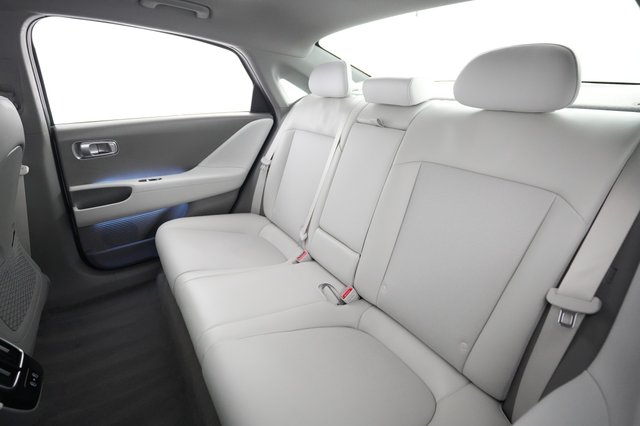 2024 Hyundai IONIQ 6 — photo 19 of 27