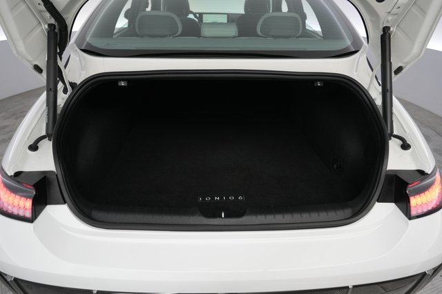 2024 Hyundai IONIQ 6 — photo 6 of 27