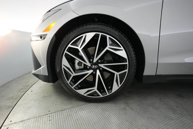 2024 Hyundai IONIQ 6 — photo 15 of 21
