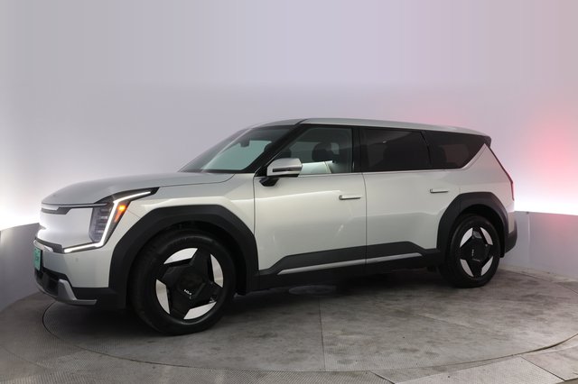2024 Kia EV9 — photo 14 of 26