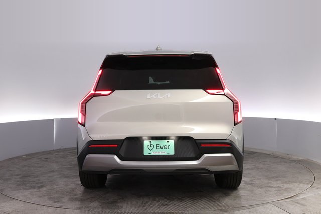 2024 Kia EV9 — photo 12 of 26