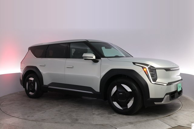 2024 Kia EV9 — photo 11 of 26