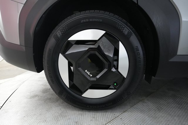 2024 Kia EV9 — photo 17 of 26