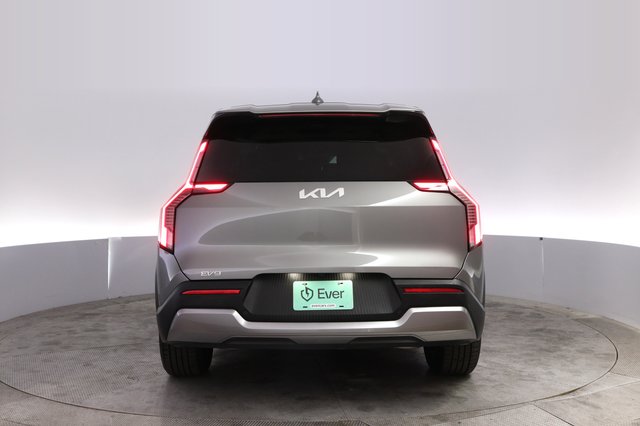2024 Kia EV9 — photo 12 of 26