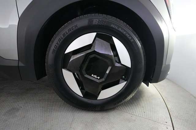 2024 Kia EV9 — photo 16 of 26