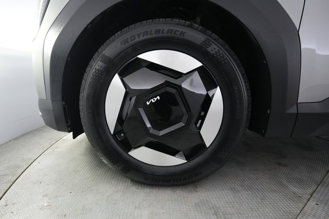 2024 Kia EV9 — photo 15 of 26