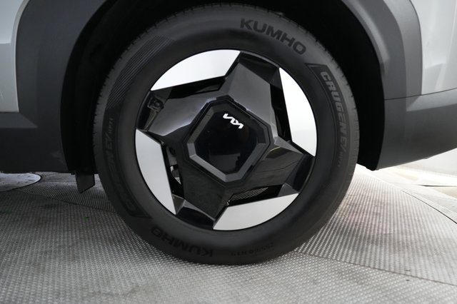 2024 Kia EV9 — photo 7 of 26