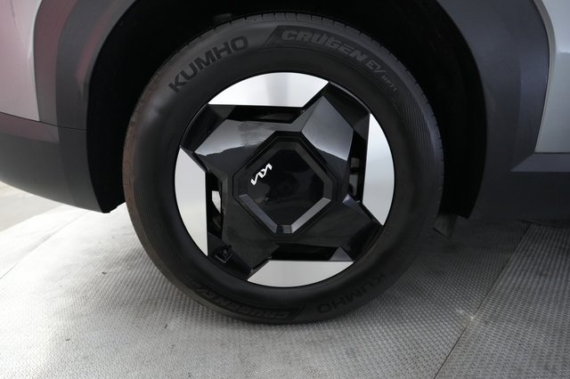 2024 Kia EV9 — photo 17 of 26