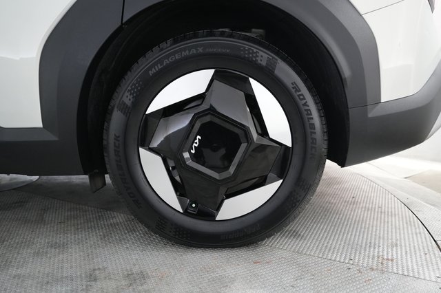 2024 Kia EV9 — photo 15 of 29