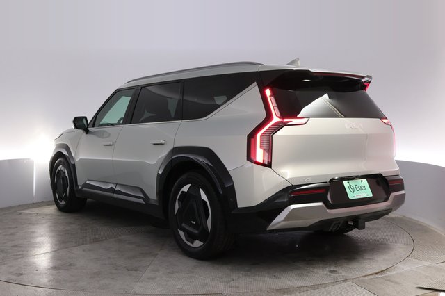 2024 Kia EV9 — photo 13 of 23