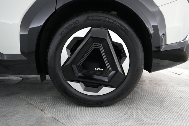 2024 Kia EV9 — photo 7 of 23