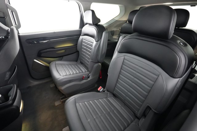 2024 Kia EV9 — photo 19 of 23