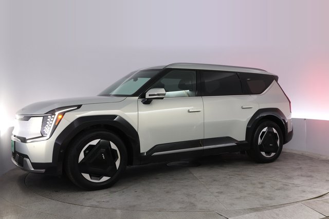 2024 Kia EV9 — photo 14 of 23