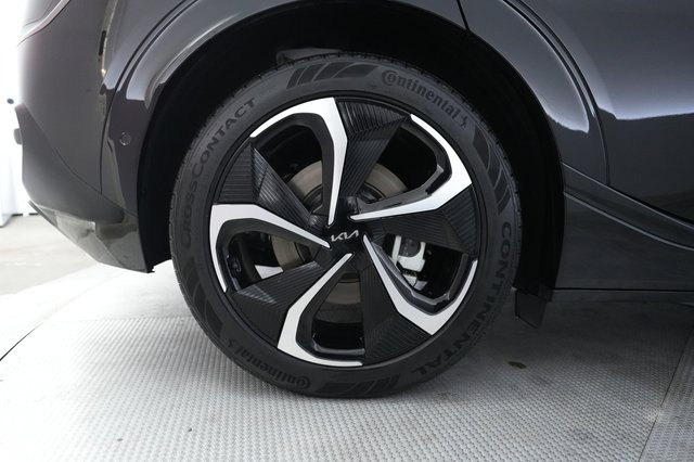 2024 Kia EV6 — photo 17 of 28