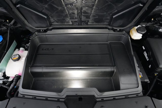 2024 Kia EV6 — photo 22 of 28