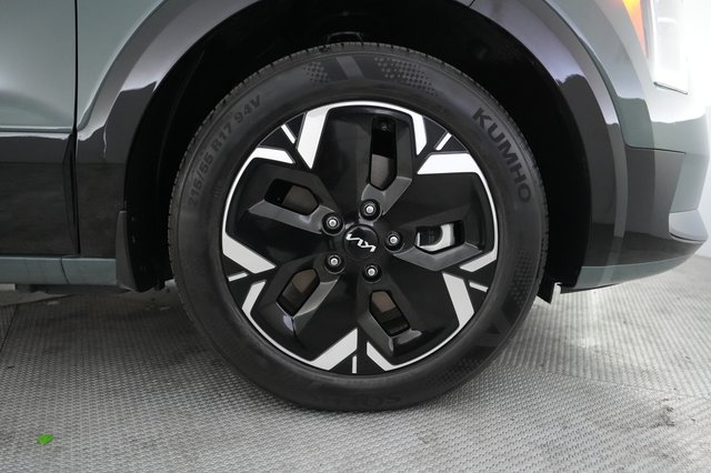 2024 Kia Niro EV — photo 16 of 23