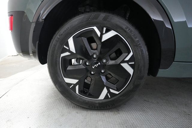 2024 Kia Niro EV — photo 17 of 23