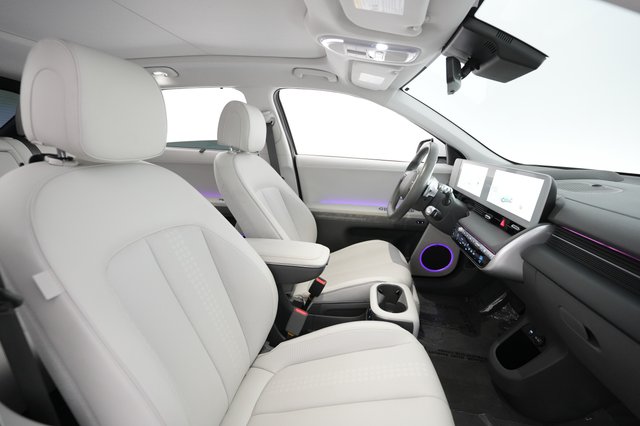 2023 Hyundai IONIQ 5 — photo 14 of 20