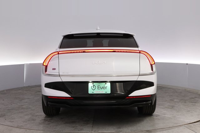 2025 Kia EV6 — photo 12 of 24