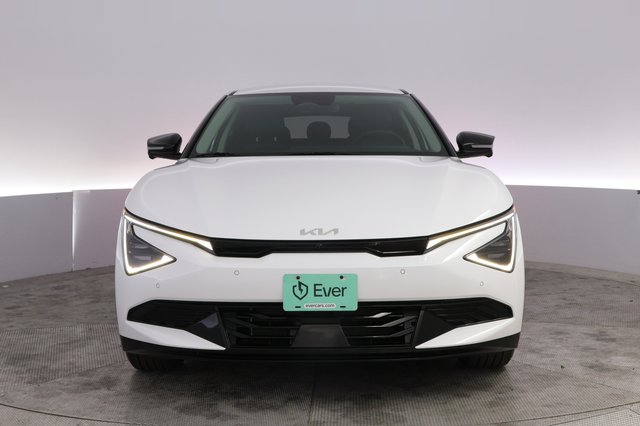 2025 Kia EV6 — photo 9 of 24