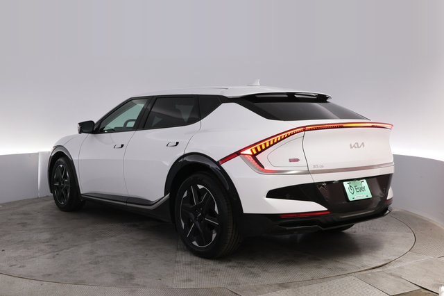 2025 Kia EV6 — photo 13 of 24
