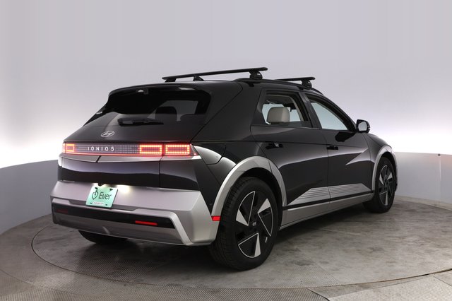 2025 Hyundai IONIQ 5 — photo 2 of 25