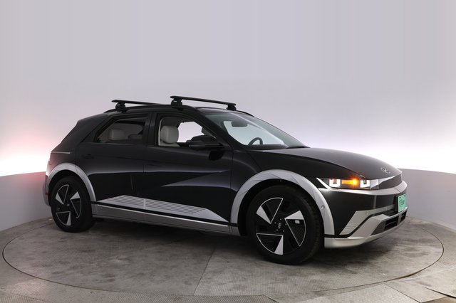 2025 Hyundai IONIQ 5 — photo 11 of 25