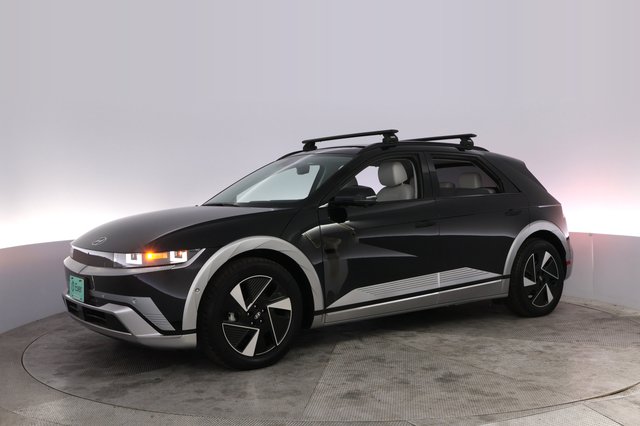 2025 Hyundai IONIQ 5 — photo 14 of 25