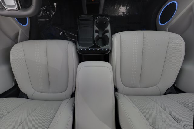 2025 Hyundai IONIQ 5 — photo 22 of 24