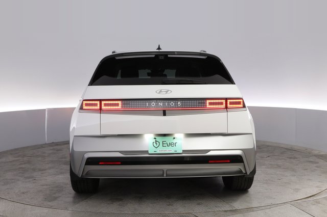 2025 Hyundai IONIQ 5 — photo 12 of 24