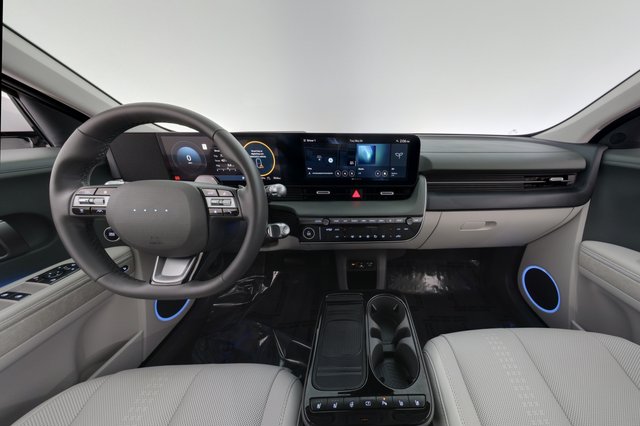 2025 Hyundai IONIQ 5 — photo 21 of 24