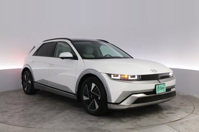 2025 Hyundai IONIQ 5 — photo 10 of 24