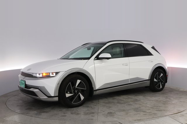 2025 Hyundai IONIQ 5 — photo 14 of 24