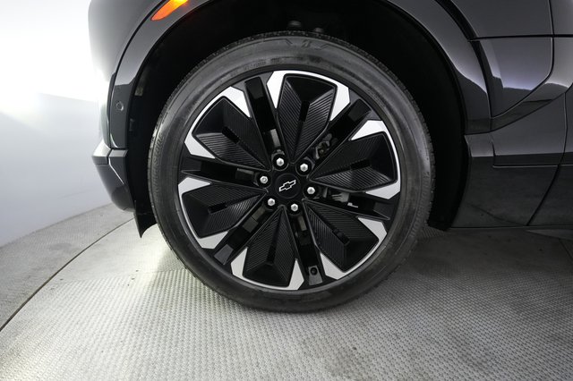 2025 Chevrolet Blazer EV — photo 15 of 26
