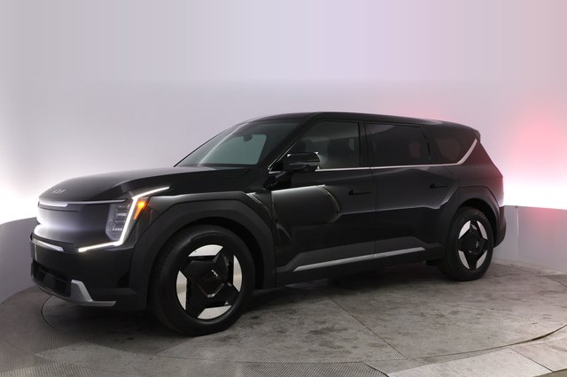2026 Kia EV9 — photo 14 of 36