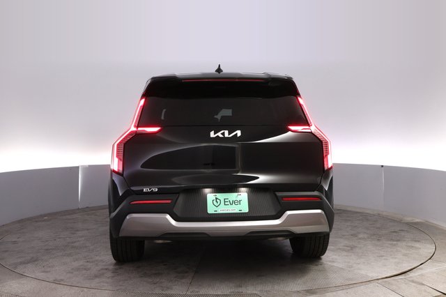 2026 Kia EV9 — photo 12 of 36