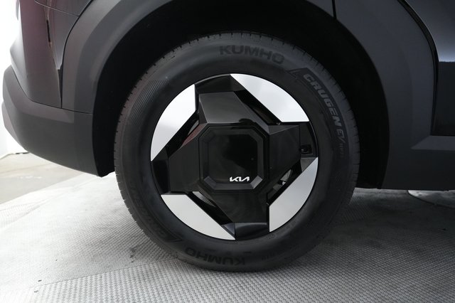2026 Kia EV9 — photo 16 of 36